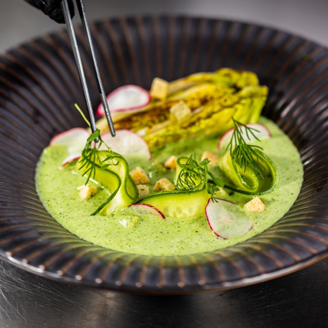 Chłodnik z ogórka i szpinaku